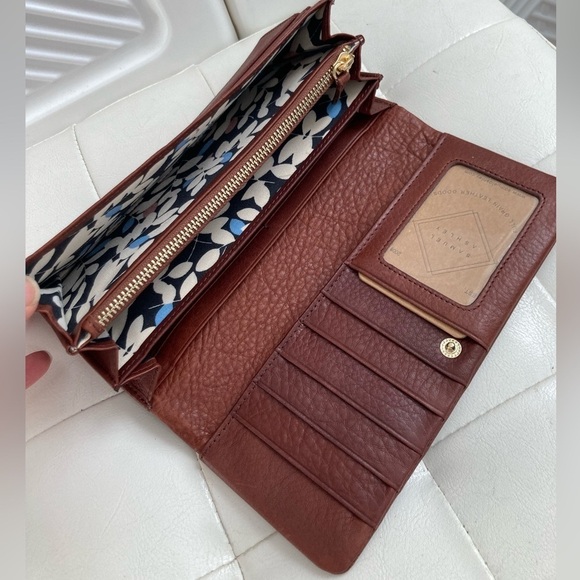 NEW LEATHER CONTINENTAL WALLET - Picture 2 of 5